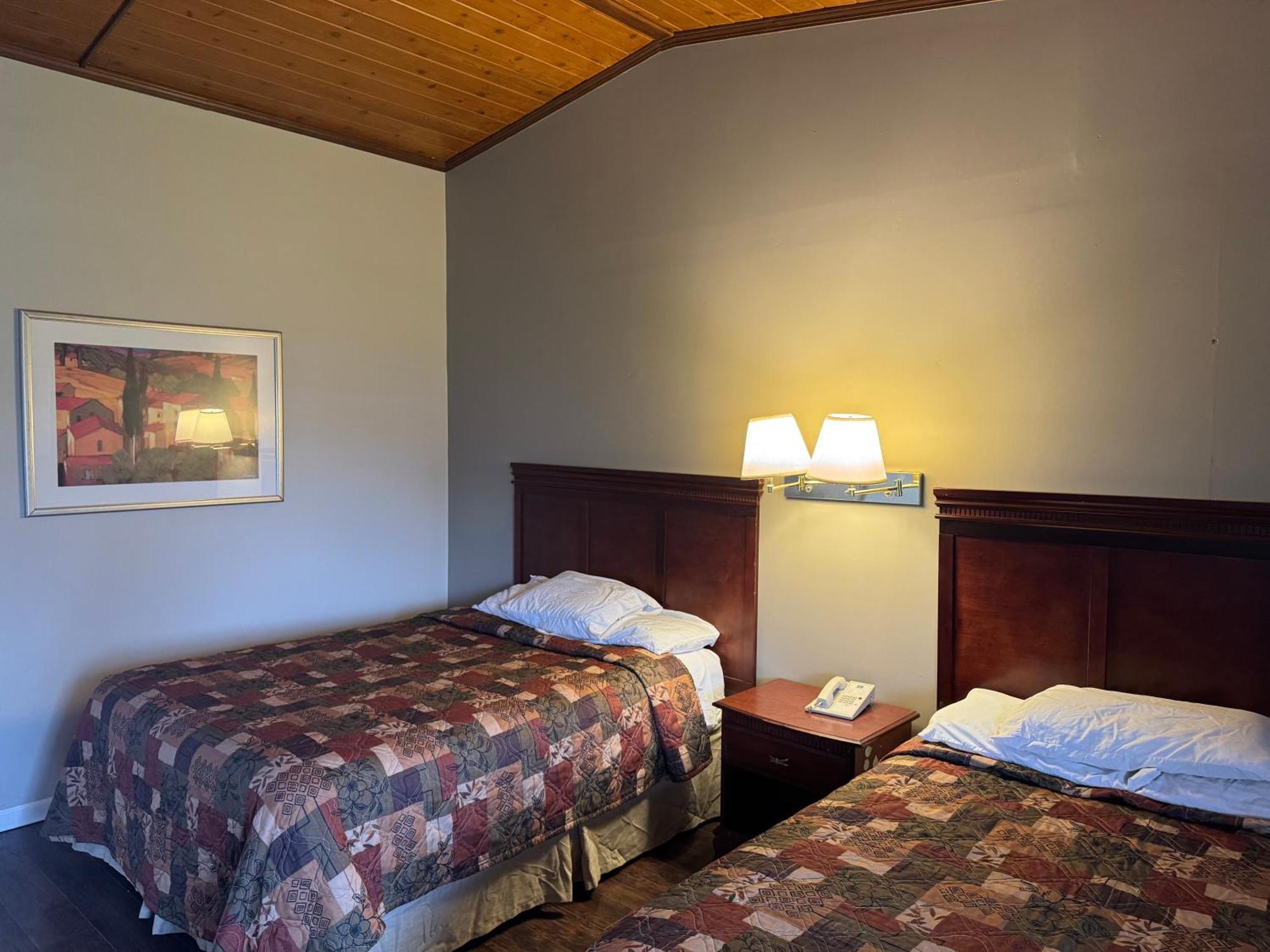 Town & Country Motel Clinton Zewnętrze zdjęcie