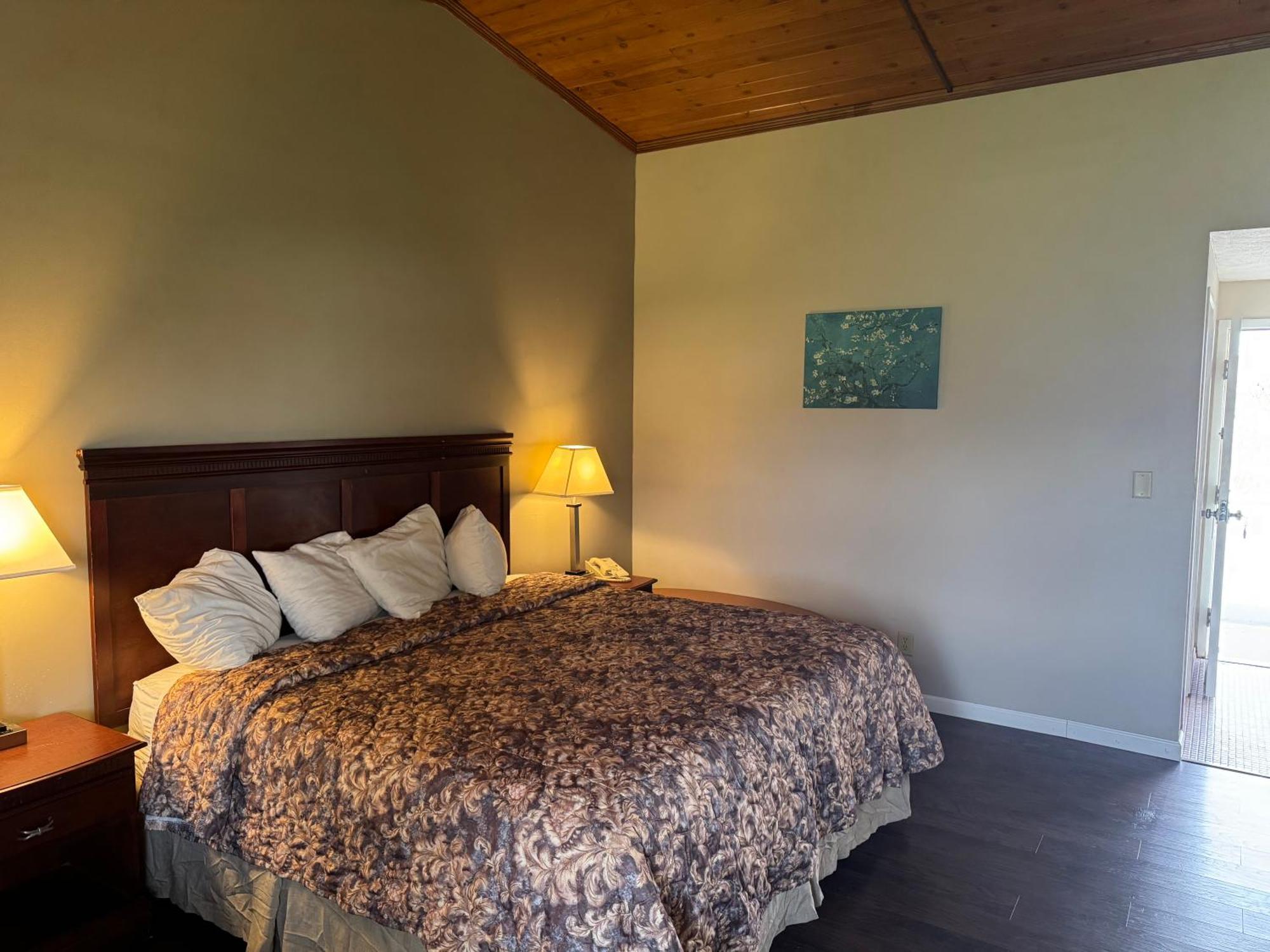 Town & Country Motel Clinton Zewnętrze zdjęcie